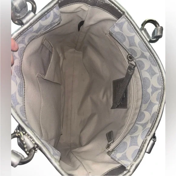Coach Signature Peyton Heritage Tote Lt Denim Silver Leather Accent EUC COA - Picture 11 of 12
